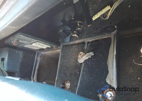 1974 Chevrolet Corvette z USA, uszkodzony, nr VIN 1Z37J4S433053